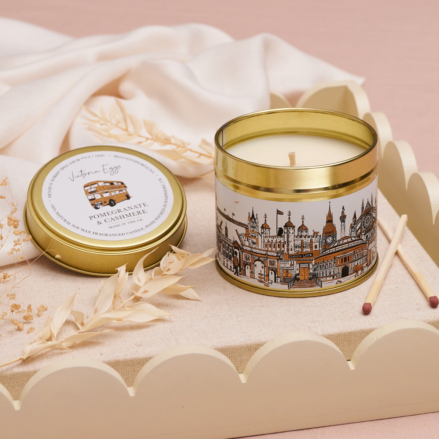 Quintessentially London Candle - Pomegranate & Cashmere
