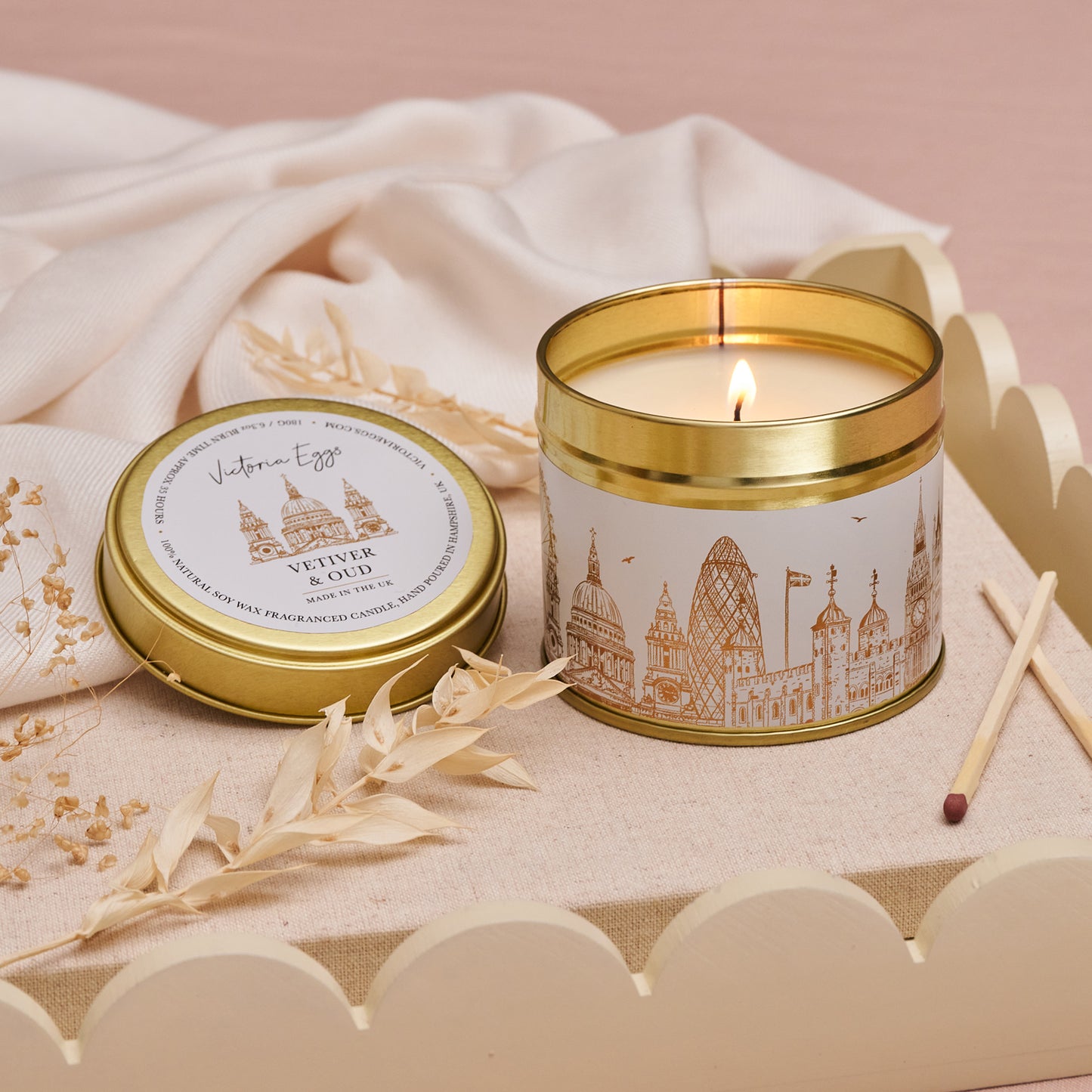 London Rooftops Candle - Vetiver & Oud